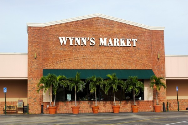 Wynn's specialty market, grocery Naples, Florida