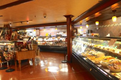 Wynn's Market deli, prime meats, cheeses Naples, Florida specialty grocery store