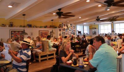 MustDo.com | Must Do Visito Guides | Island Cow restaurant Sanibel Island, Florida