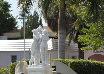 Must Do Visitor Guides, MustDo.com } St. Armands statues Sarasota, Florida