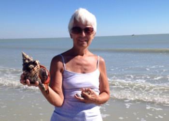 MustDo.com | Live Conk and shell found on Captain Bubby's IsLAND Tour Sanibel, FL