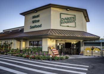 MustDo.com | Oakes Farms Market in south Naples is a full-service market offering locally grown, organic and all natural products. Fresh fruits & vegetables, seafood, prime meat, cheese, wine and bakery.