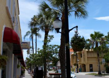 MustDo.com | Historic Downtown Venice shopping, restaurants and more