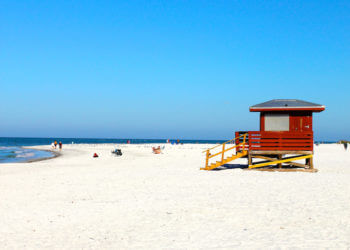 MustDo.com | Lido Beach located on Lido Key, this popular beach is very relaxed and relatively uncrowded compared to the better known beaches on nearby Siesta Key.