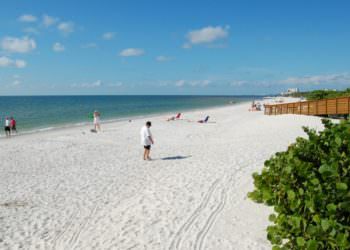 MustDo.com | White sand beach Clam Pass Beach Park Naples, Florida. Photo by Debi Pittman Wilkey.