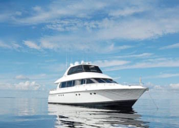Sailing along the Florida coastline on a sleek private yacht with your own chef onboard is the stuff dreams are made of, but dreams can come true! Image Yacht Charters provides customized cruises aboard their luxury yachts so you can be master of your own floating palace – for a few hours or even a whole week.