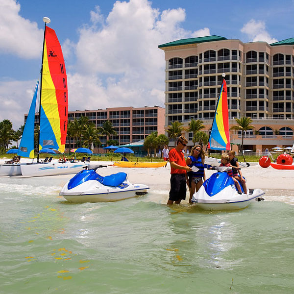 holiday-water-sports-family-fun-fort-myers-beach-florida