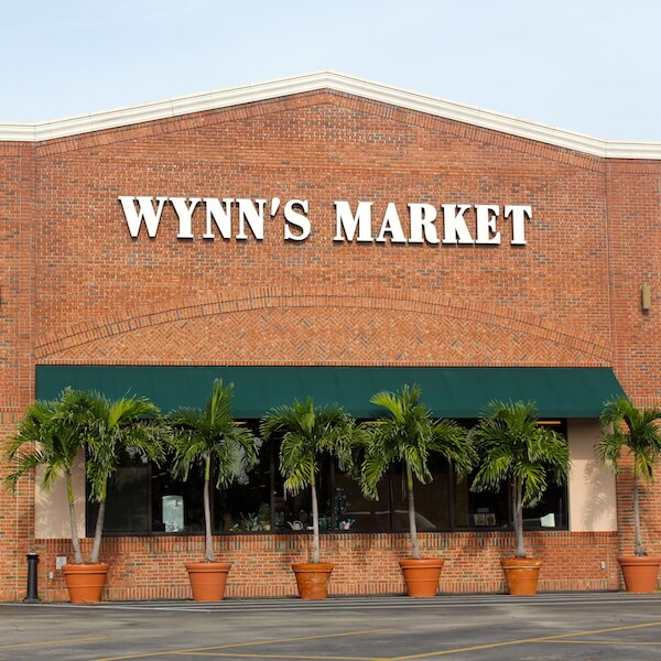 MustDo.com | Wynn’s family owned market with gourmet supermarket foods offering wines, beers, local seafood, ready to go entrees, signature bakery, and specialty foods Naples, Florida.
