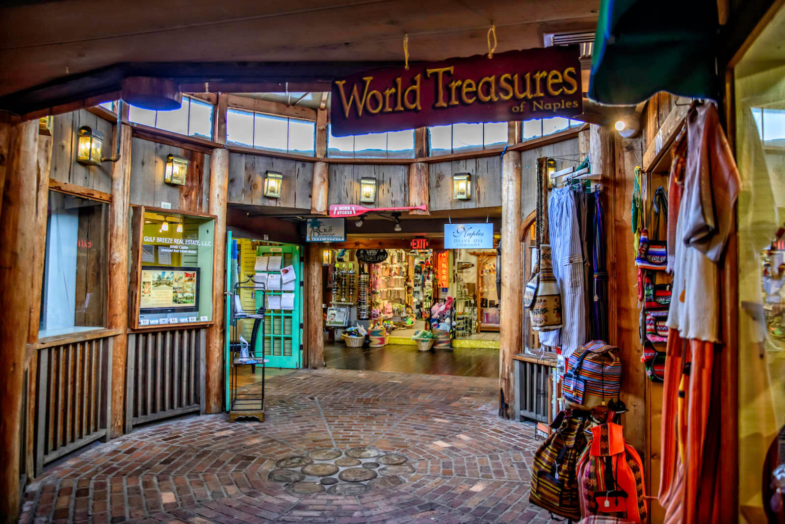 The converted fishing hub Tin City is a great stop on a rainy day. Walk through the maze of 30 shops, restaurants, and attractions. All the shops are locally owned and stock unique souvenirs and treasures. Photo by Jennifer Brinkman. | MustDo.com