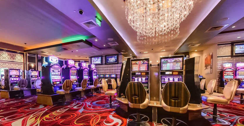 Seminole Casino Hotel in Immakalee, Florida 24 hour gaming casino and restaurants is a short drive from Naples and Marco Island. #casino #gambling #florida #blackjack